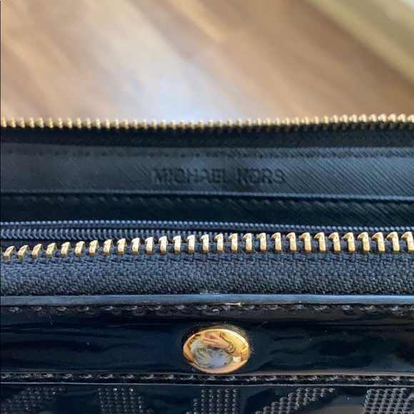 Michael Kors wallet - Picture 4 of 4